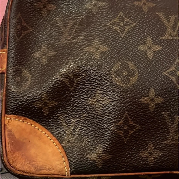 Authentic Louis Vuitton Monogram Wristlet Marly Dragonne - Picture 3 of 14
